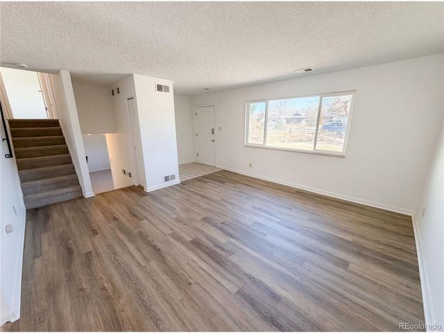 1587 S Salem Cir, Aurora, CO 80012