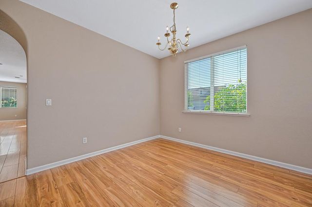 5040 Kankakee Dr, Sacramento, CA 95835