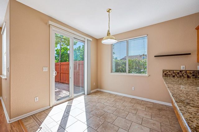 5040 Kankakee Dr, Sacramento, CA 95835