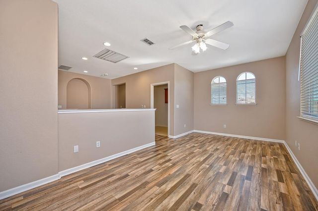 5040 Kankakee Dr, Sacramento, CA 95835