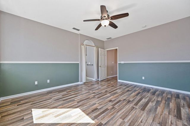 5040 Kankakee Dr, Sacramento, CA 95835