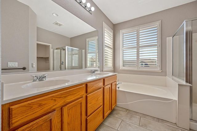 5040 Kankakee Dr, Sacramento, CA 95835