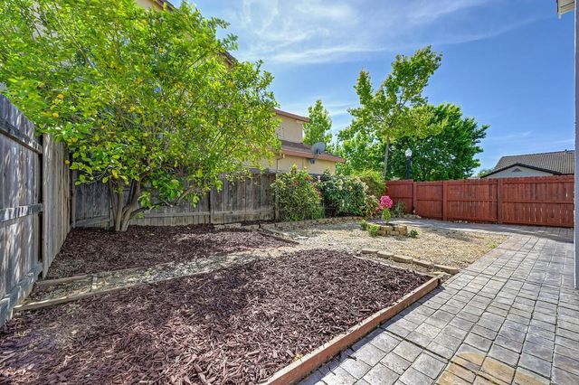 5040 Kankakee Dr, Sacramento, CA 95835