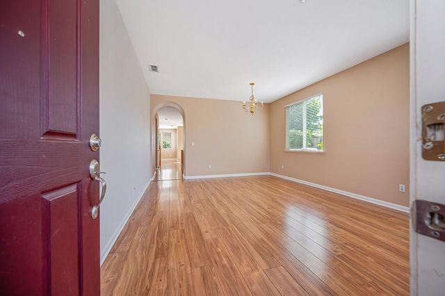 5040 Kankakee Dr, Sacramento, CA 95835