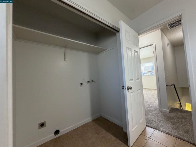 1648 W North Bear Creek Dr, Merced, CA 95348