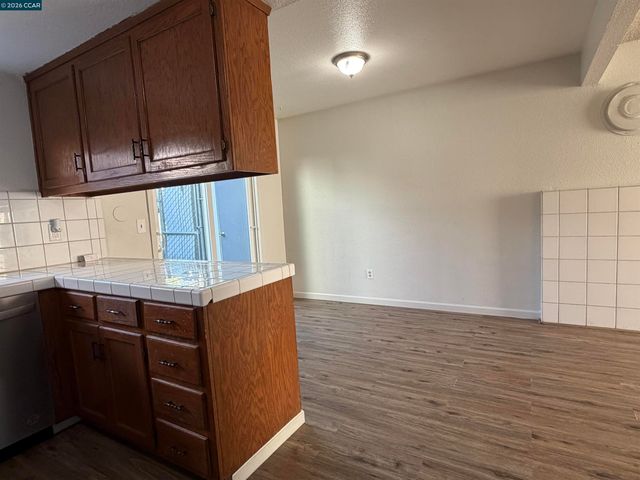 1648 W North Bear Creek Dr, Merced, CA 95348