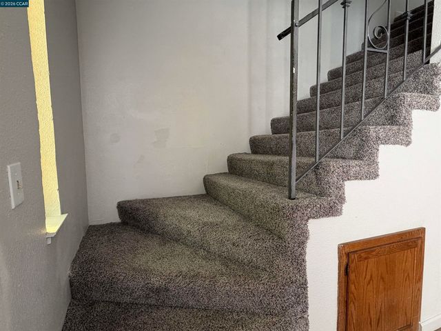 1648 W North Bear Creek Dr, Merced, CA 95348