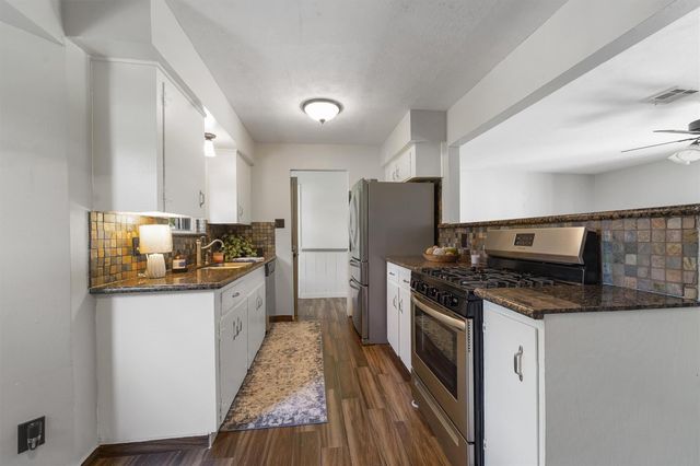 326 Broad Ripple Drive, Houston, TX 77336