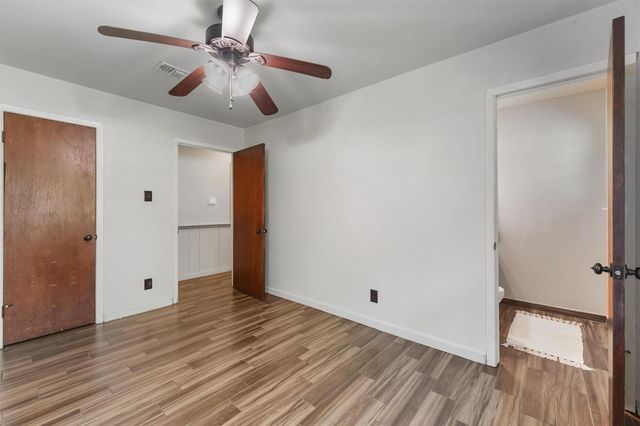 326 Broad Ripple Drive, Houston, TX 77336