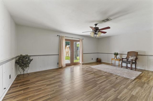 326 Broad Ripple Drive, Houston, TX 77336