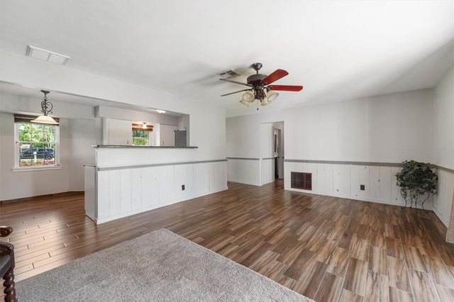 326 Broad Ripple Drive, Houston, TX 77336