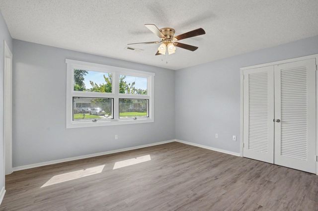 3931 Spruce Dr, Myrtle Beach, SC 29577