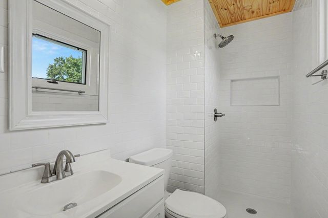 3931 Spruce Dr, Myrtle Beach, SC 29577