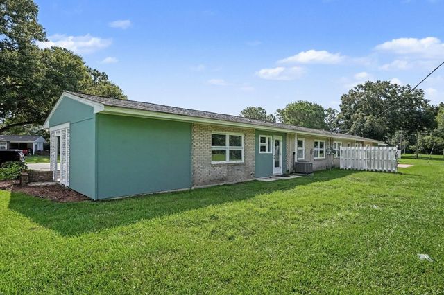 3931 Spruce Dr, Myrtle Beach, SC 29577