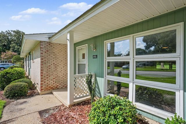 3931 Spruce Dr, Myrtle Beach, SC 29577