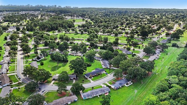 3931 Spruce Dr, Myrtle Beach, SC 29577