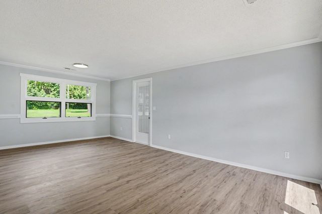 3931 Spruce Dr, Myrtle Beach, SC 29577