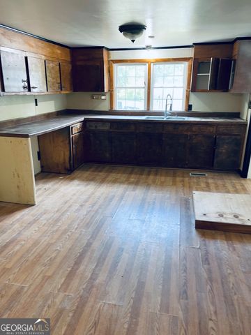 129 E Virginia Avenue, Macon, GA 31217