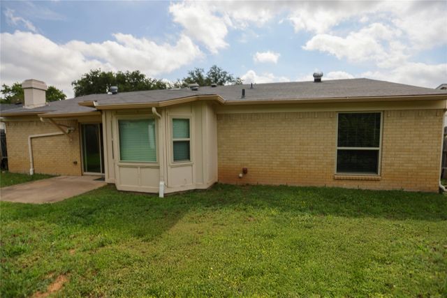 5404 Windy Meadow Drive, Arlington, TX 76017