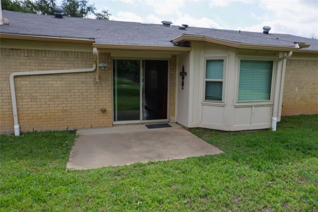 5404 Windy Meadow Drive, Arlington, TX 76017