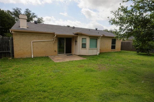 5404 Windy Meadow Drive, Arlington, TX 76017