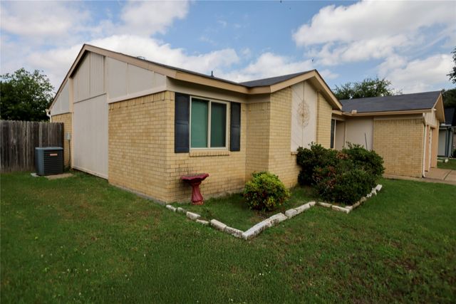 5404 Windy Meadow Drive, Arlington, TX 76017