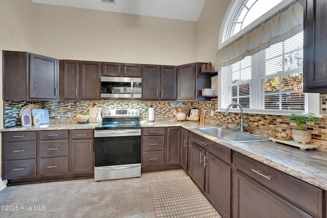 204 Inda Way, Washington, NC 27889