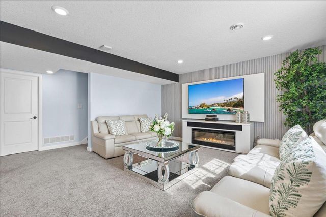 6546 Bridle Path, Corcoran, MN 55340