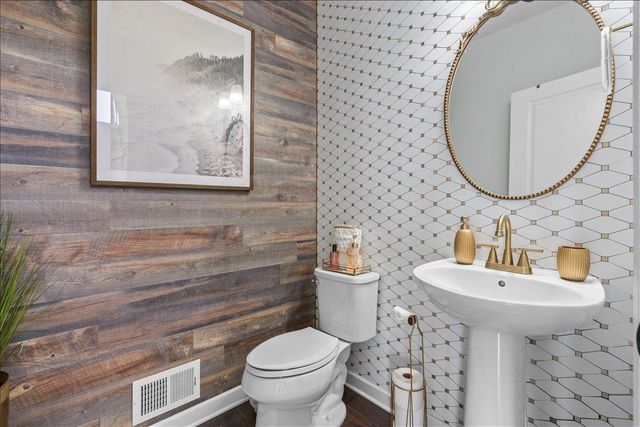 6546 Bridle Path, Corcoran, MN 55340