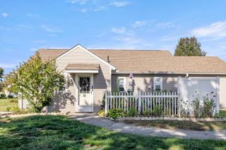 1183 James St 1183, Chicopee, MA 01022