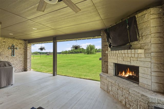3216 Knob Road, Springtown, TX 76082