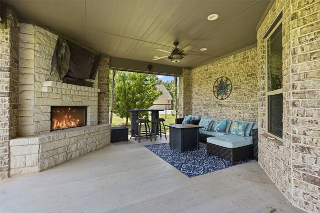 3216 Knob Road, Springtown, TX 76082