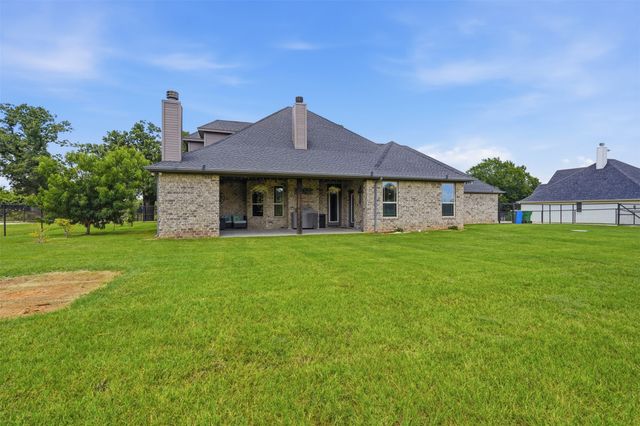 3216 Knob Road, Springtown, TX 76082