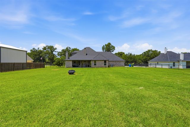 3216 Knob Road, Springtown, TX 76082