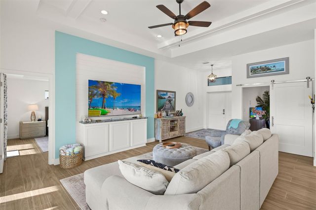 25 NW 14TH AVENUE, Cape Coral, FL 33993