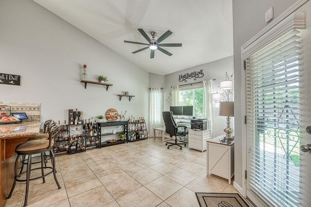 3095 N Pearwood, Fresno, CA 93727