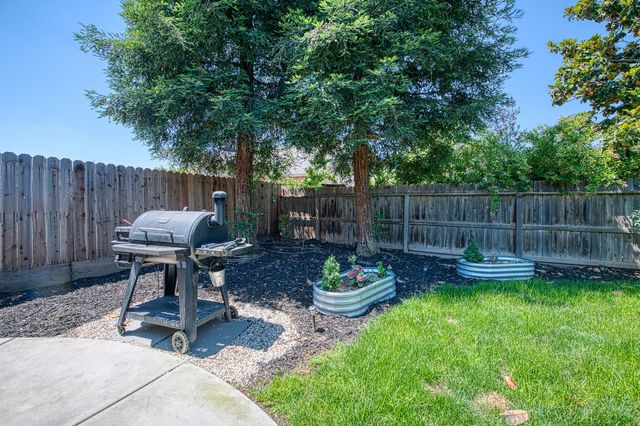 3095 N Pearwood, Fresno, CA 93727