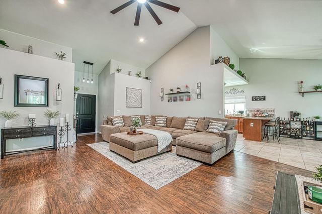 3095 N Pearwood, Fresno, CA 93727
