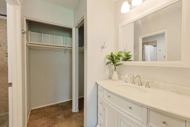 244 Riverview Way, Oceanside, CA 92057
