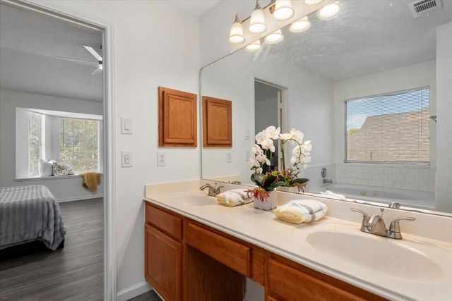 12035 Swords Creek Road, Houston, TX 77067