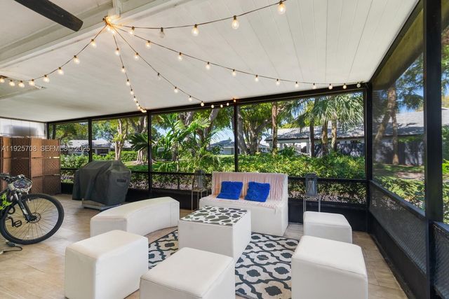 371 Fairway Cir 56, Weston, FL 33326