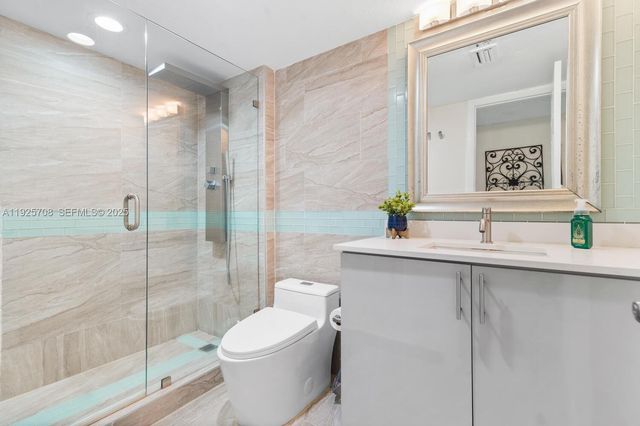 371 Fairway Cir 56, Weston, FL 33326