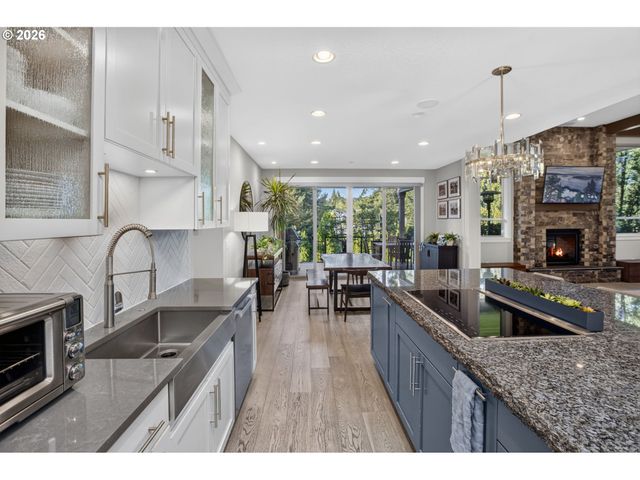 10999 Nw RAINMONT Rd, Portland, OR 97229
