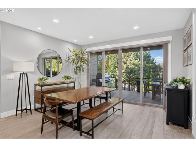 10999 Nw RAINMONT Rd, Portland, OR 97229