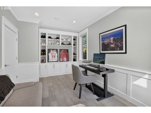 10999 Nw RAINMONT Rd, Portland, OR 97229