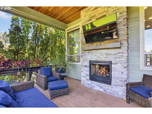 10999 Nw RAINMONT Rd, Portland, OR 97229