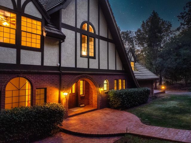 3961 Seven Ridges Road, Camino, CA 95709