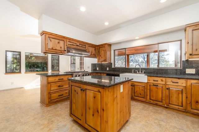 3961 Seven Ridges Road, Camino, CA 95709