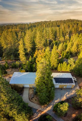 3961 Seven Ridges Road, Camino, CA 95709