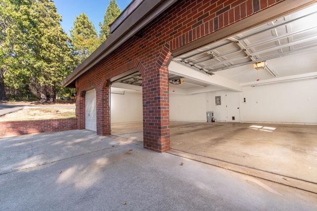 3961 Seven Ridges Road, Camino, CA 95709